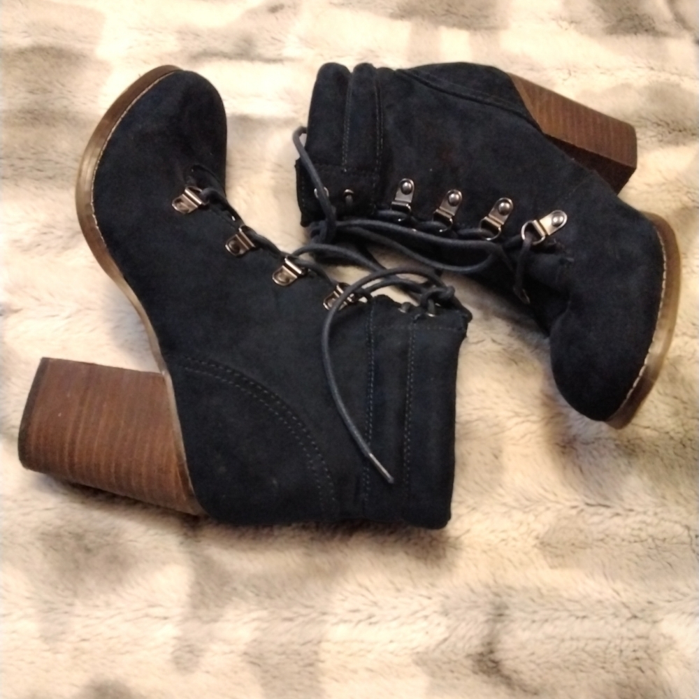 Women's SM New York Blue Suede Combat Boots Size 7